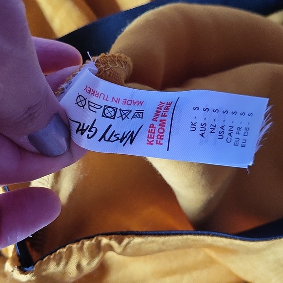 ππ Host Pick Nasty Gal Satin Bias Skirtππ - Picture 10 of 10